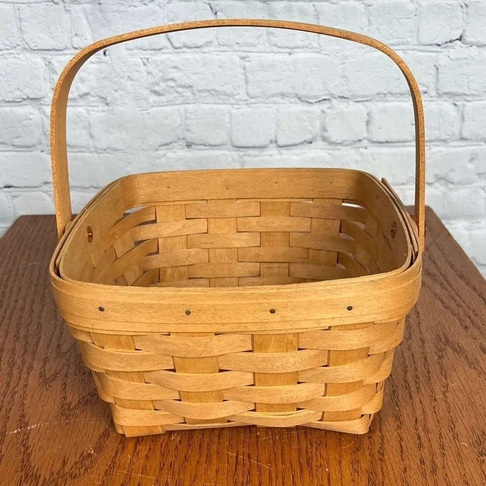 Vintage Longaberger 9x9” square basket with handle 2003